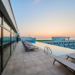 Wave N\' Sea Apartment In Infinity Beach Resort - Parking