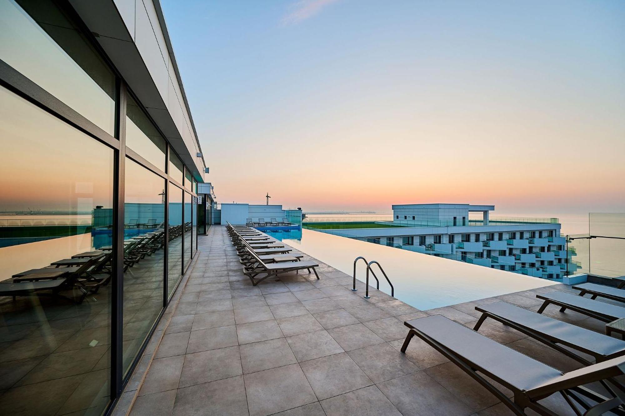 Apartment Wave N' Sea In Infinity - Parking *